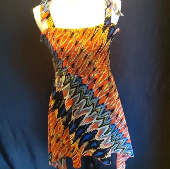 Allen B. Multicolor Top 🔥 Sale $10 - Picture 2 of 5